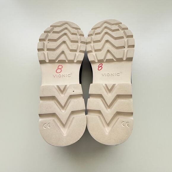 Vionic Kensley SlipOn Suede Patent Leather Loafer SZ 8.5 Smart Casual Minimalist - Picture 4 of 10